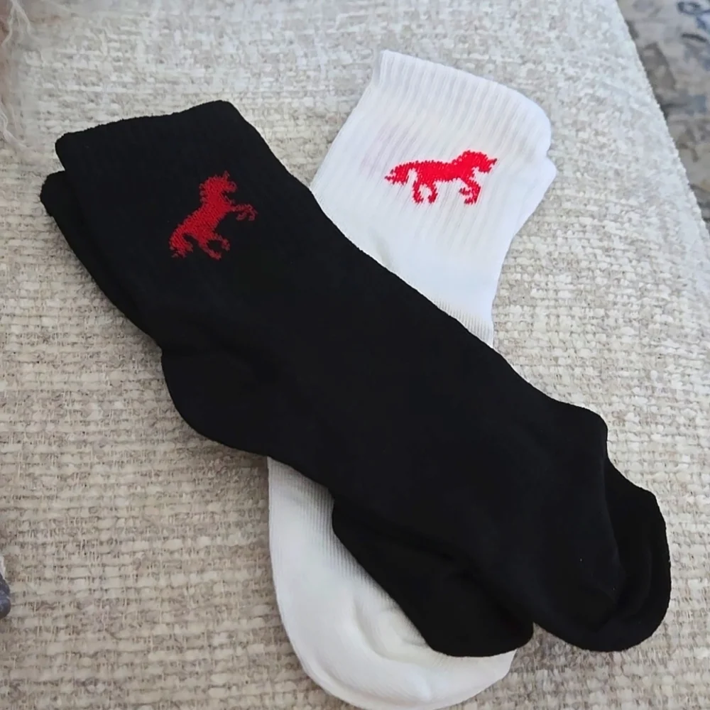 2 pk poly span Equestrian horse socks. Black pr and White pr